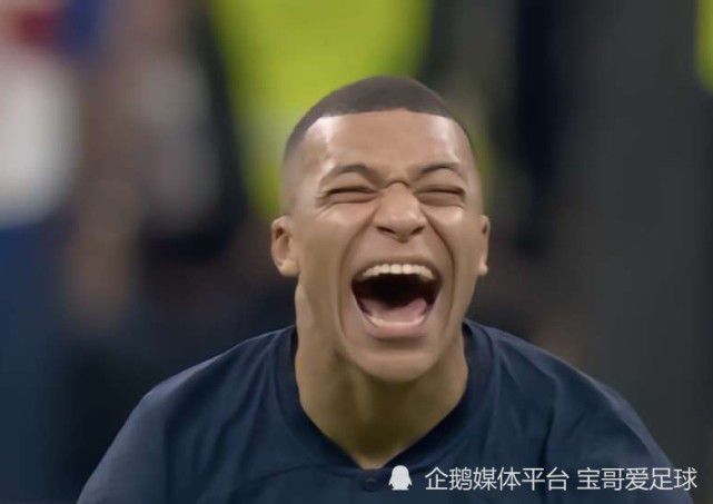 电影《角斗士》剧照至于亲儿子康莫迪乌斯，老爸直言：“他非有德之人”。